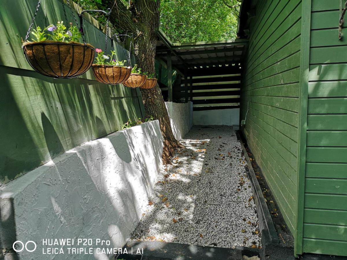 The Old Boathouse Villa Gweek Bagian luar foto