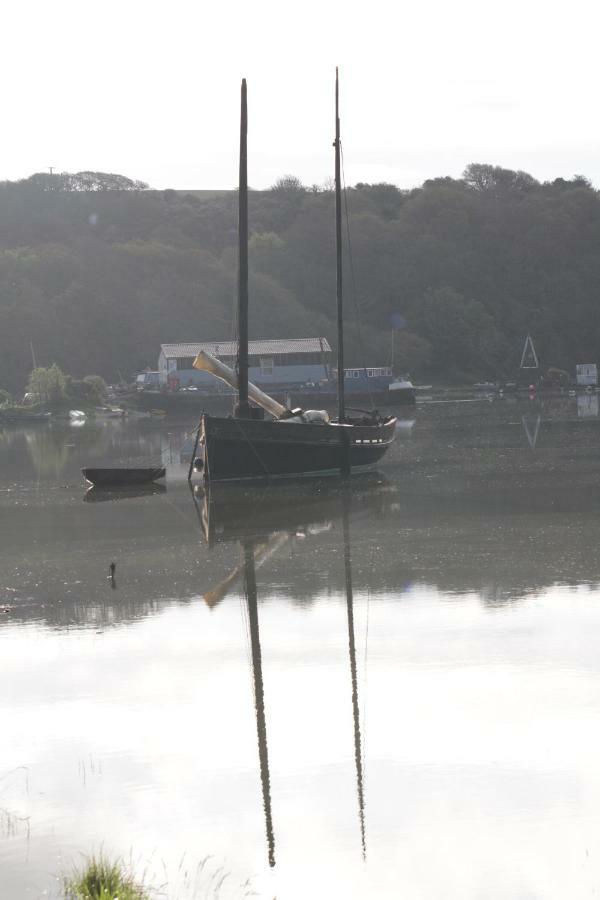 The Old Boathouse Villa Gweek Bagian luar foto