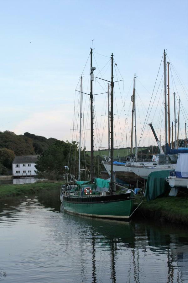 The Old Boathouse Villa Gweek Bagian luar foto