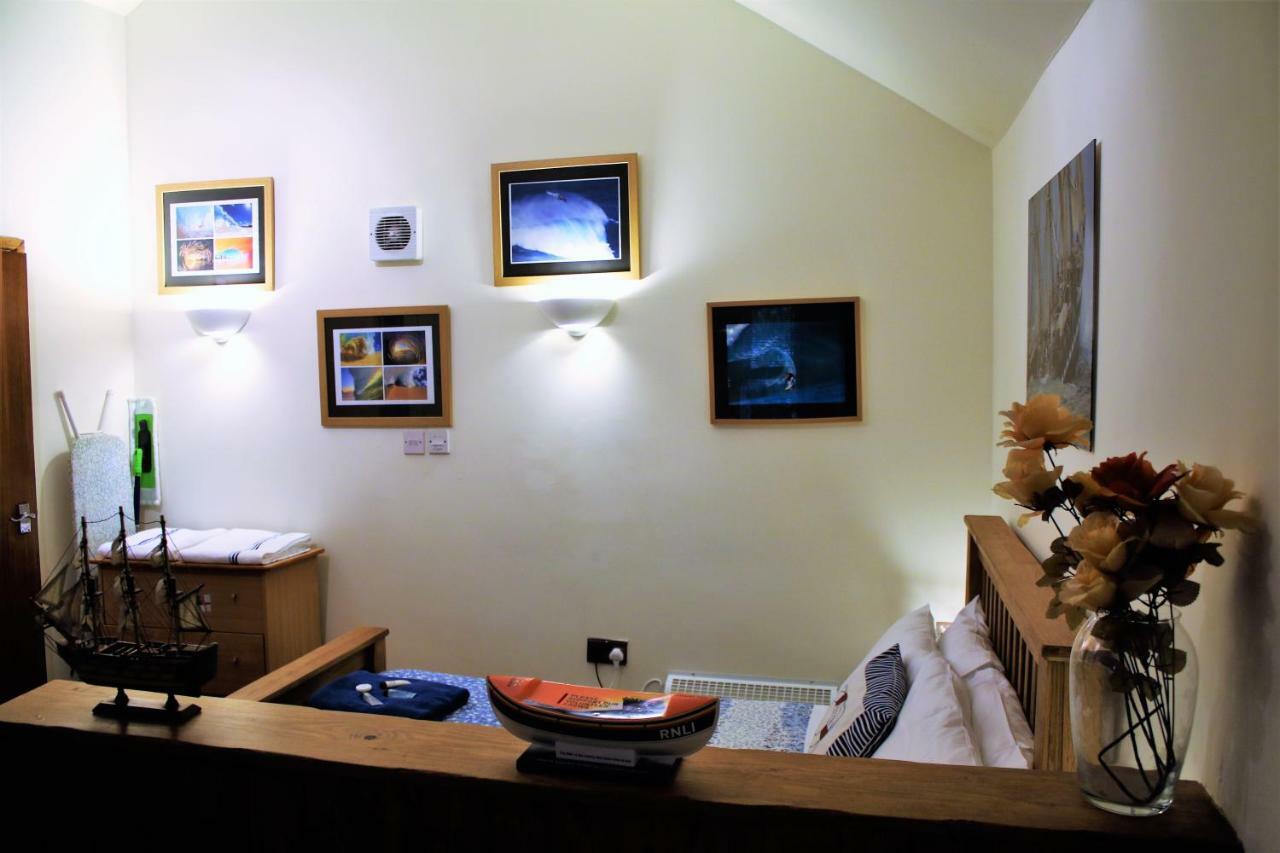 The Old Boathouse Villa Gweek Bagian luar foto