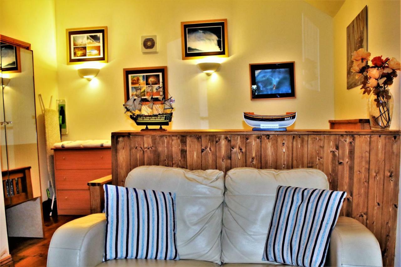 The Old Boathouse Villa Gweek Bagian luar foto