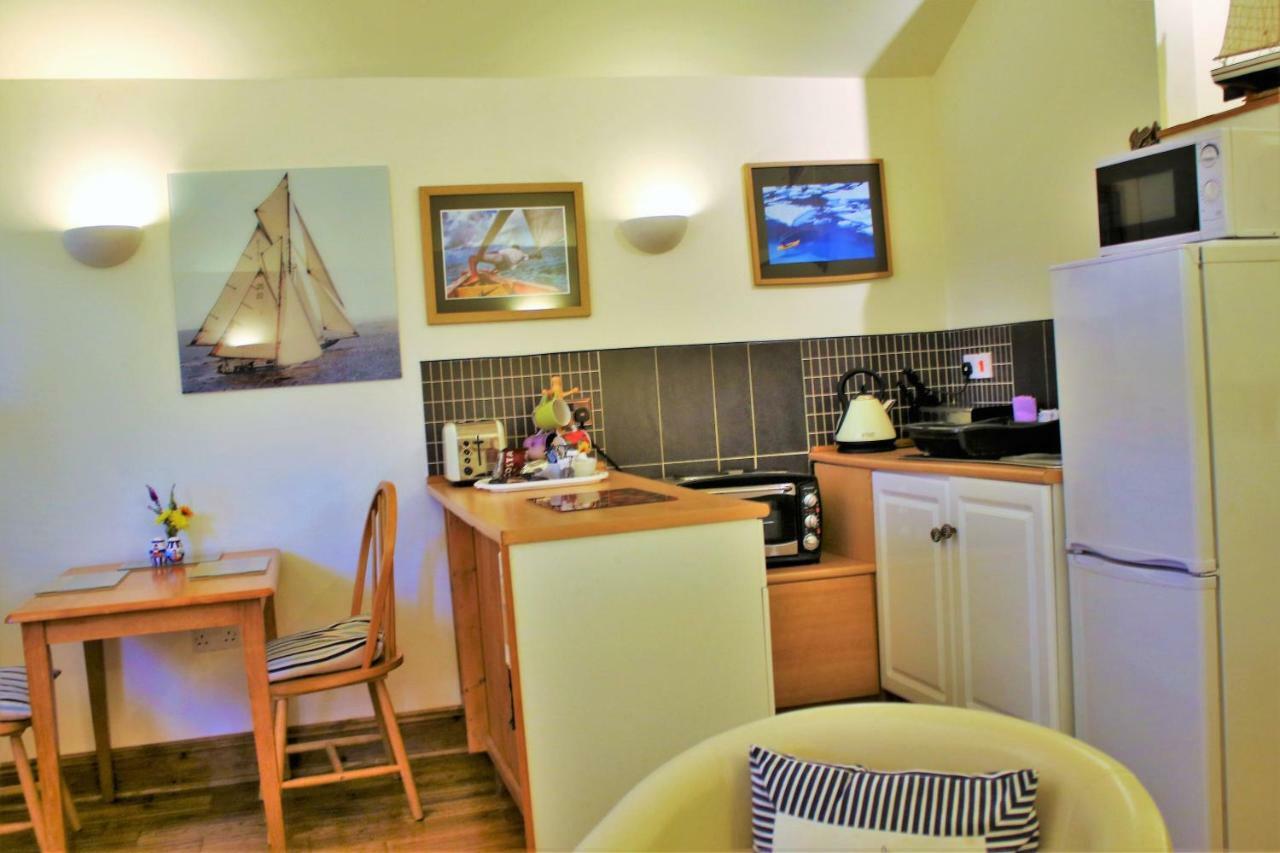 The Old Boathouse Villa Gweek Bagian luar foto